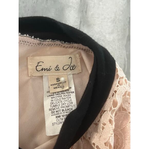 Emi & Joe Cream Lace Blouse Black Trim Flutter Sleeve Woman Size Small Romantic - Picture 7 of 10